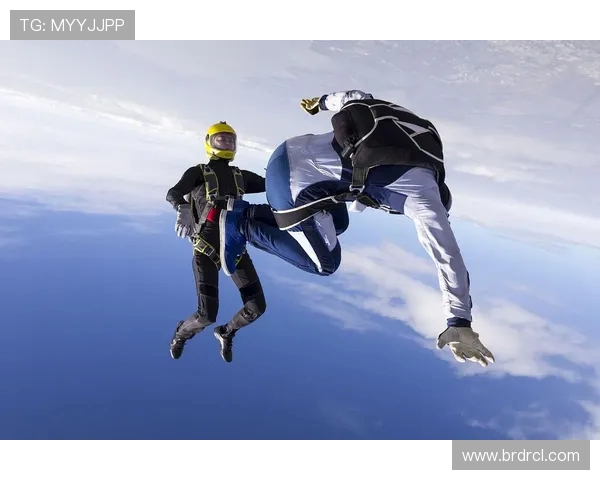 北京极限运动队在攀岩联赛中的力量表现与技术分析